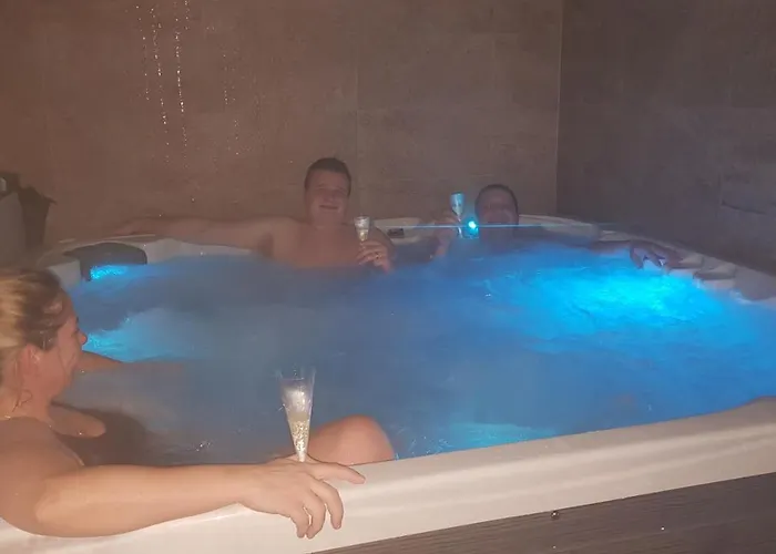 Statek 3 - Wellness & Spa 3* Hluboká nad Vltavou